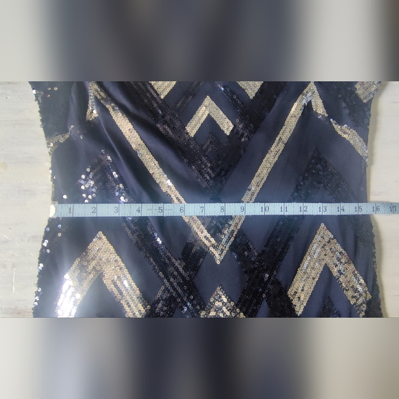 💛 Limited Time Sale💛Vince Camuto Navy and Silver Sequin Dress - Picture 5 of 7